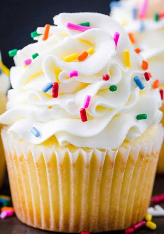 Eggless vanila cupcakes