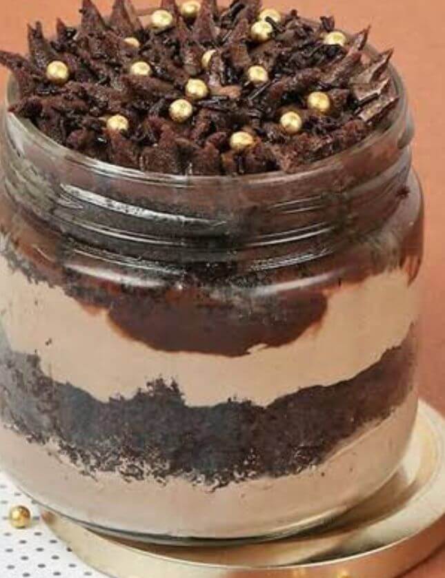 Eggless Chocolate cake jar