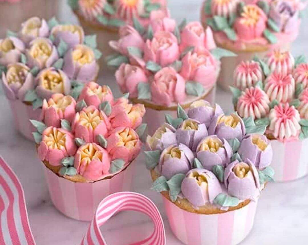 Eggless vanilla cupcakes