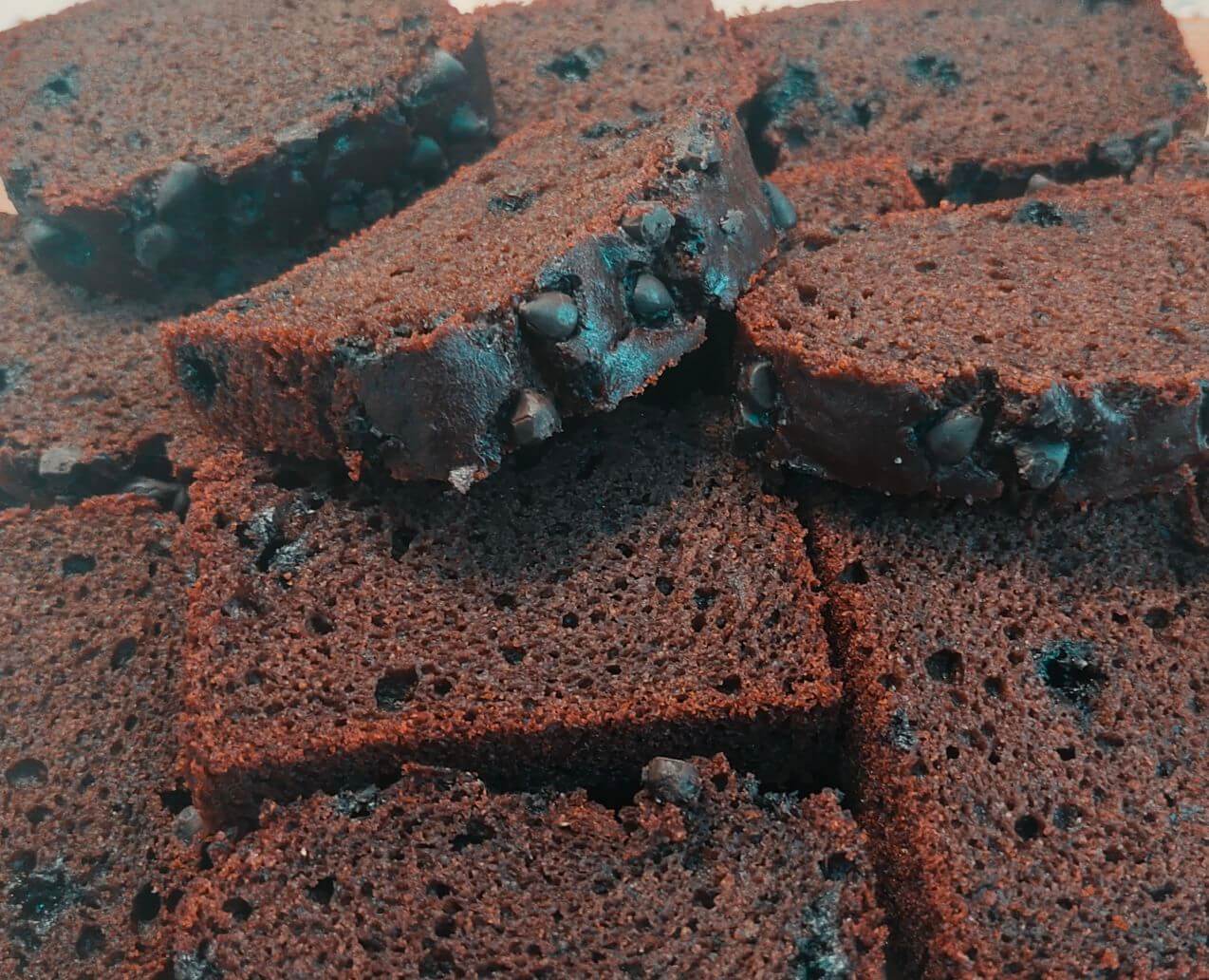 Whole Wheat  Banana Cake (Chocolate )