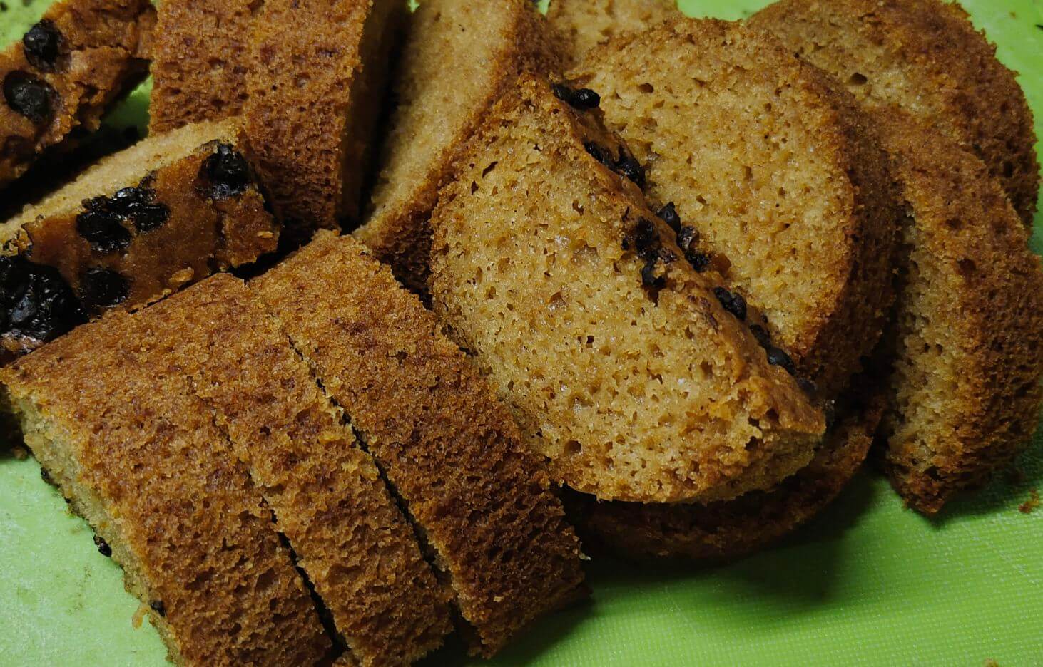 Whole Wheat Apple Cinnamon Cake