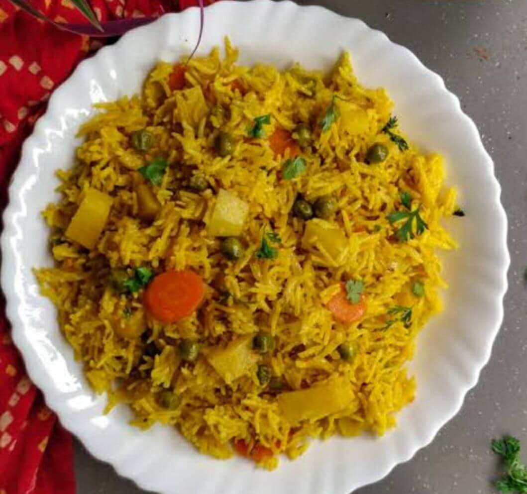 aloo matar pulao (taheri in Up)