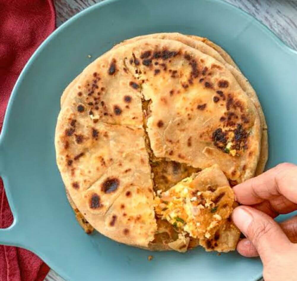 aloo paneer pyaz pratha