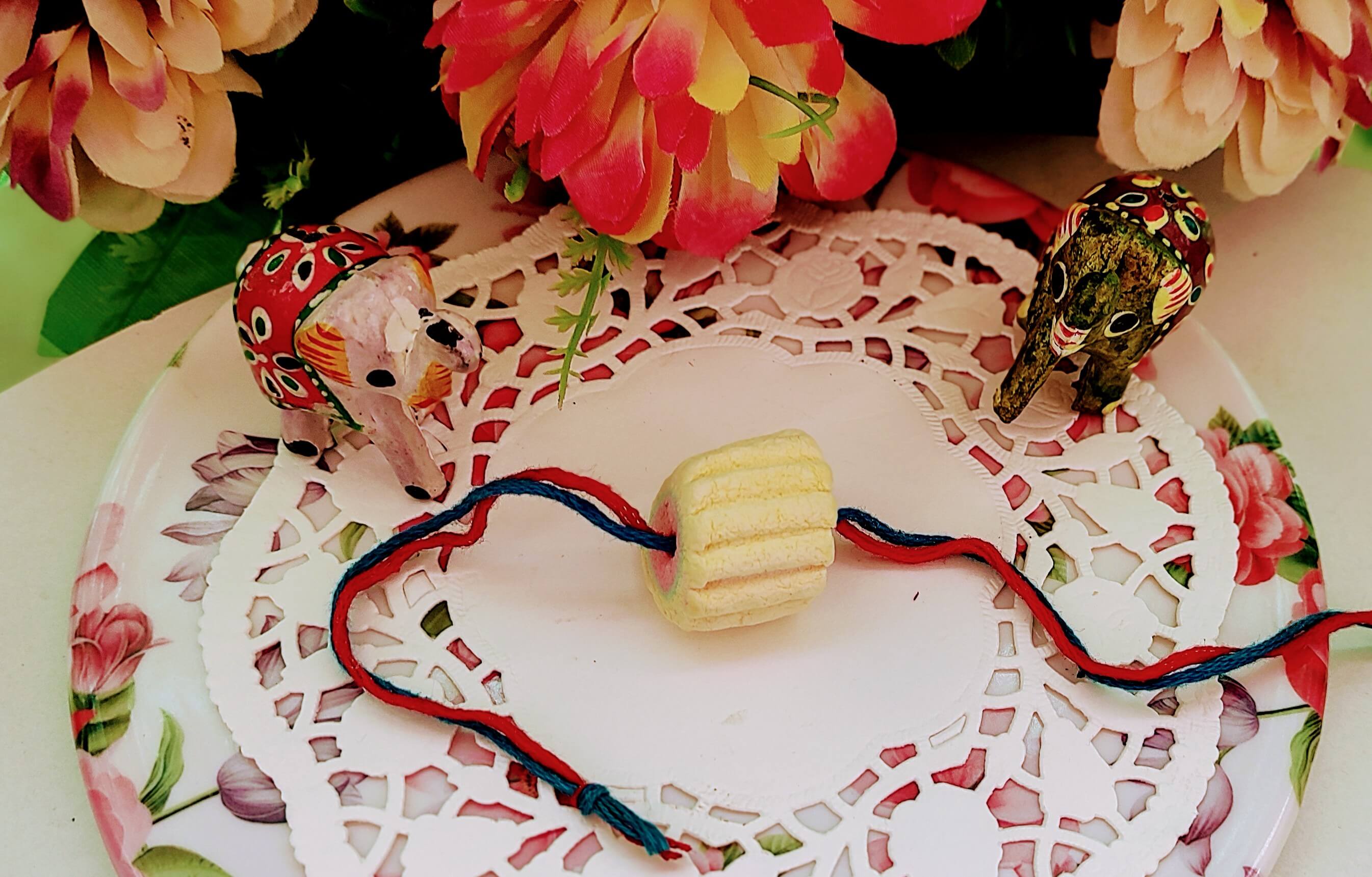 Small Marshmallow Rakhi