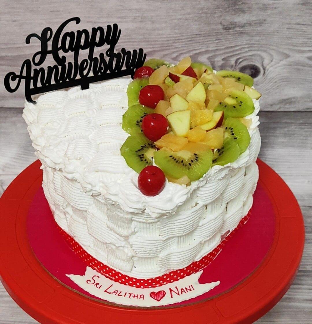FRESH FRUIT CAKE