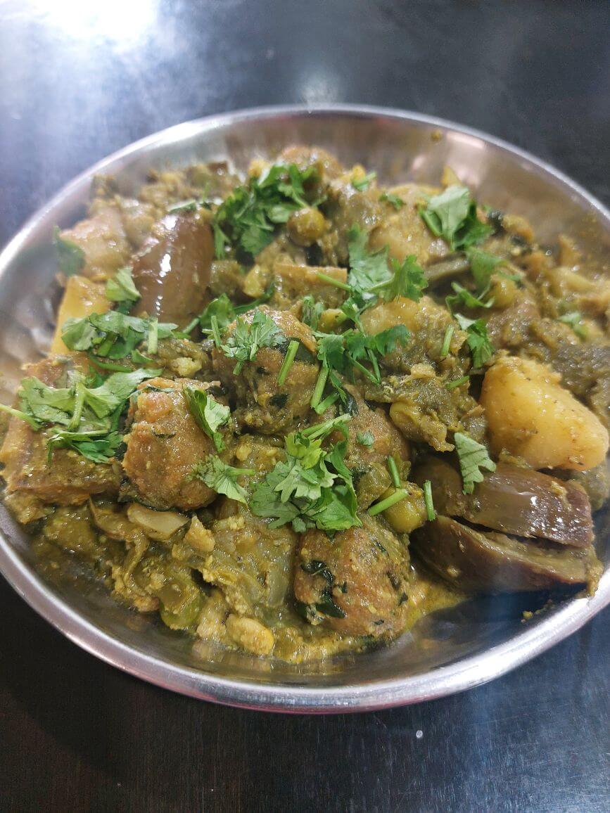 Gujarati undhiyu