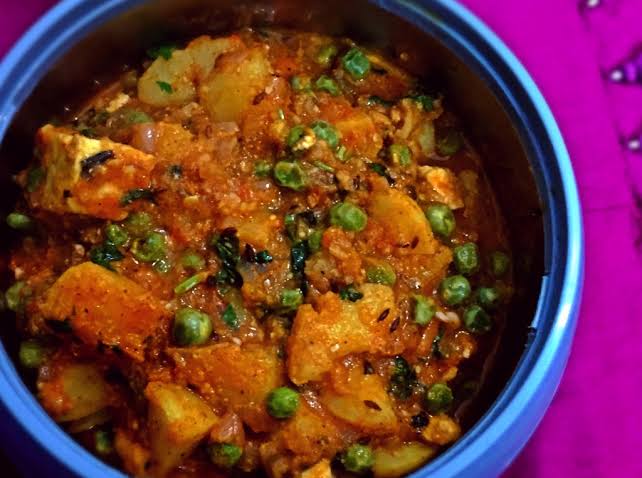 Aloo matar paneer