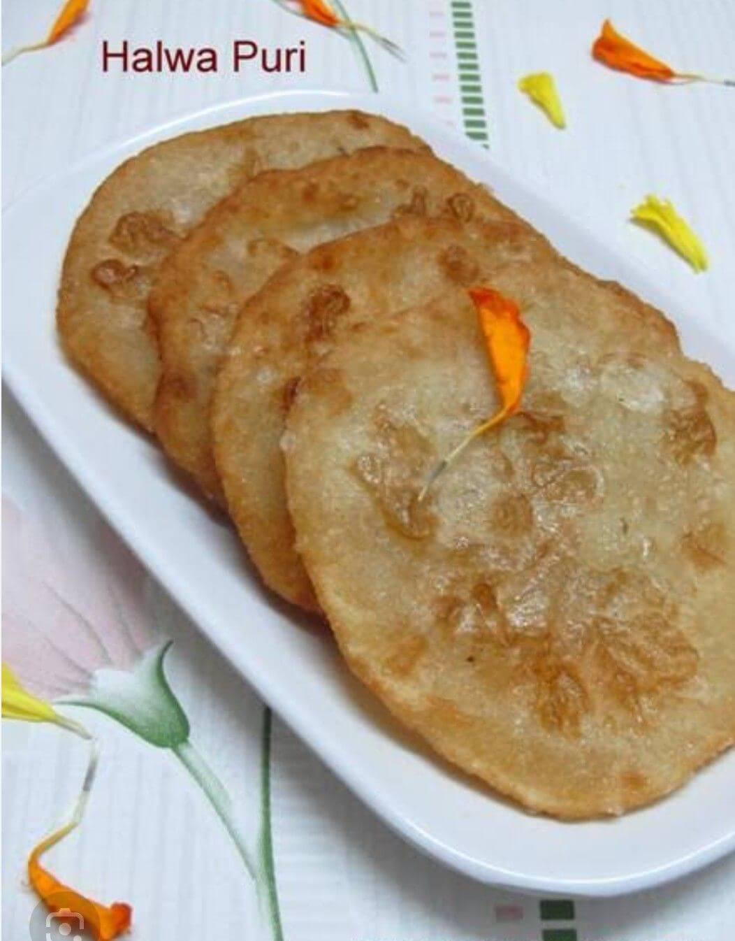 Halwa stuffed puri (or)halwa puri
