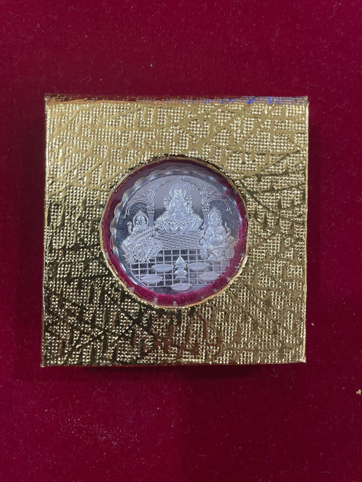 999 purity 10gm Silver coin with gift pack